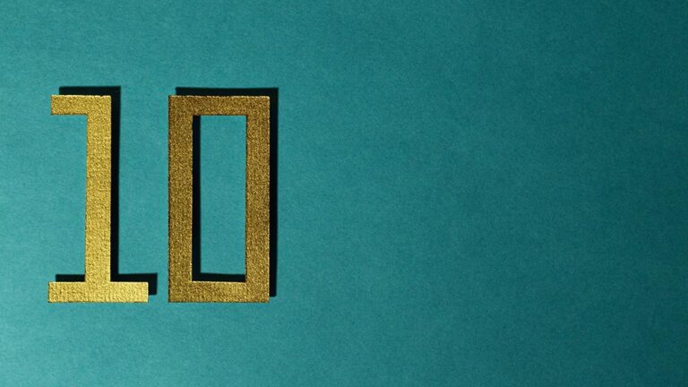 10 школи за стратегическо управление