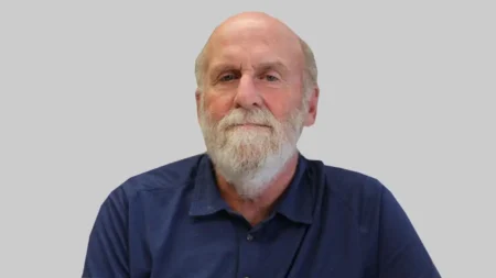 Даниел Шактер