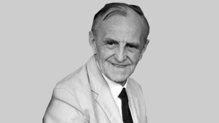 Доналд Уиникът