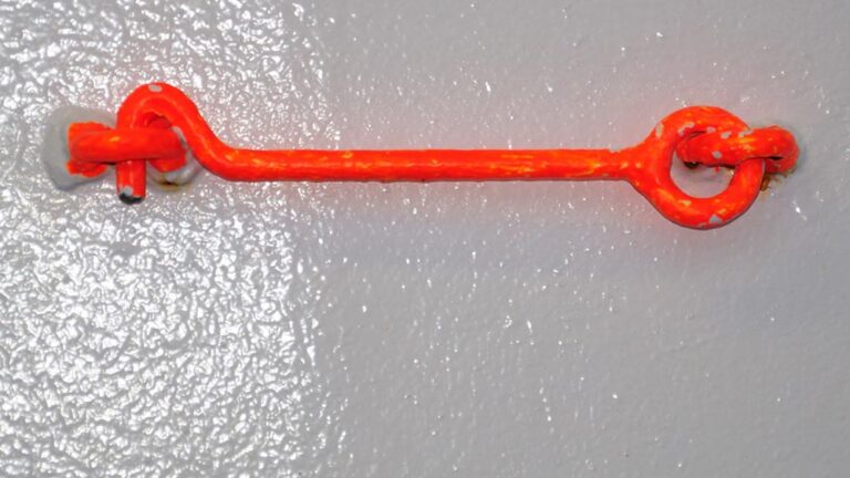 Каква е връзката между длъжностната характеристика и обучението?