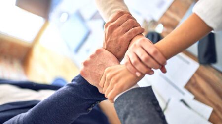 Модел за екипна ефективност на Хекман