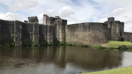 Отбранителни маркетингови стратегии на Котлър и Сингх